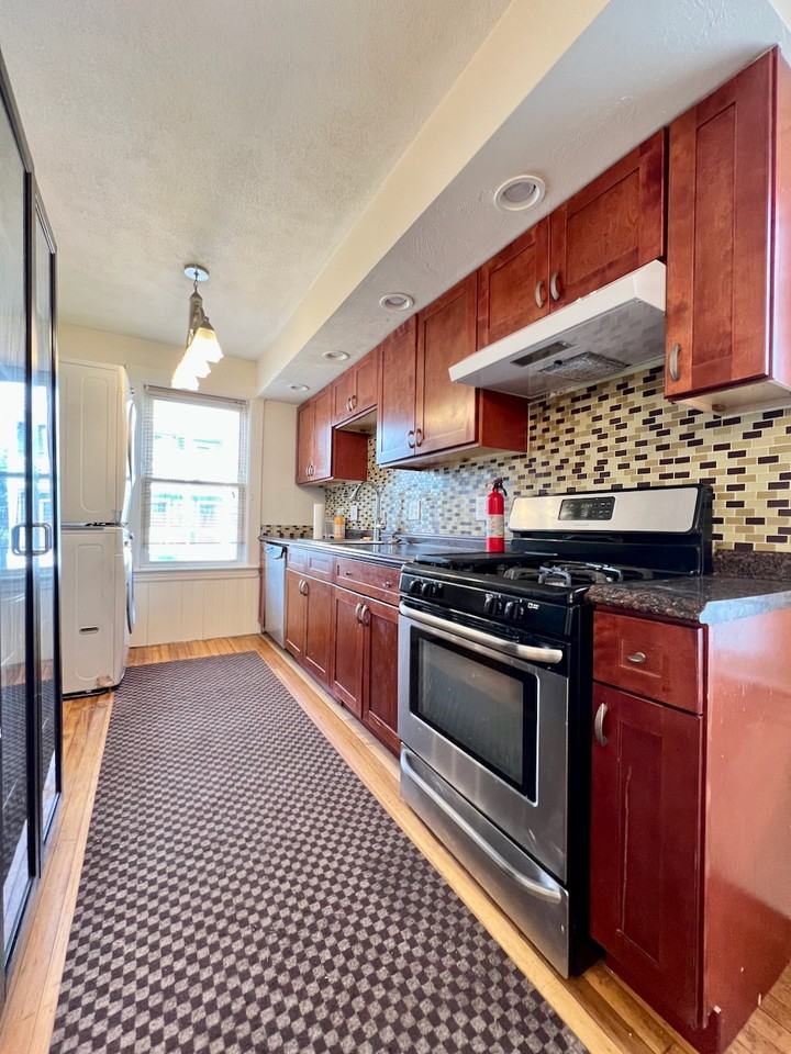 19 Metcalf St #1 - Photo 6 of 14