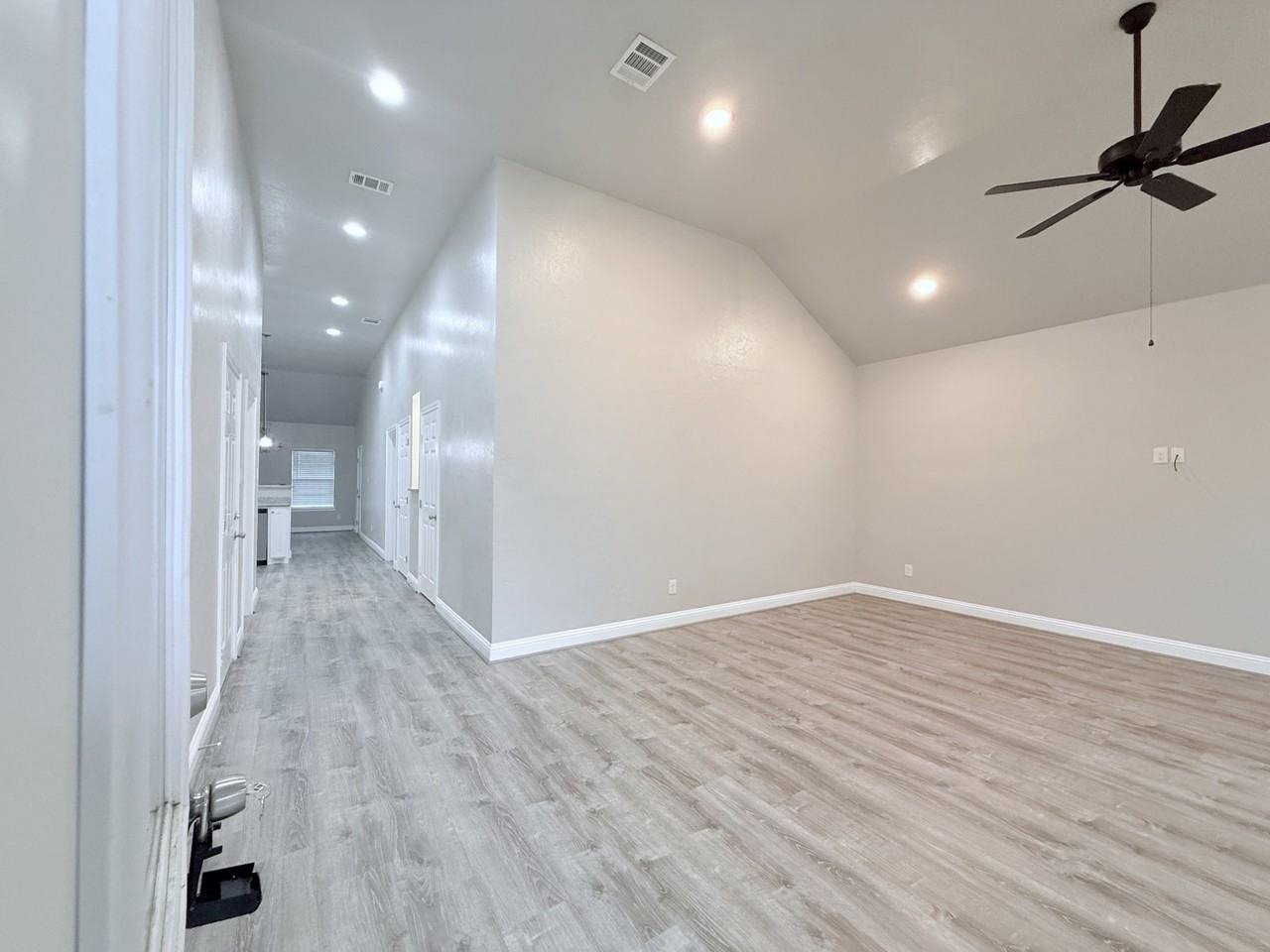 6002 Colorado St #NA - Photo 6 of 15