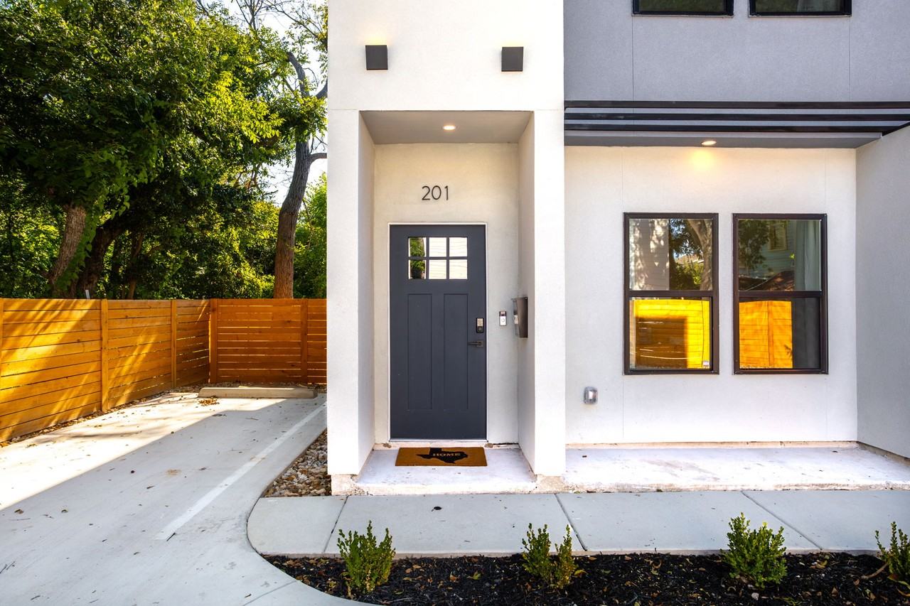 210 Piedmont Ave #101 - Photo 2 of 15