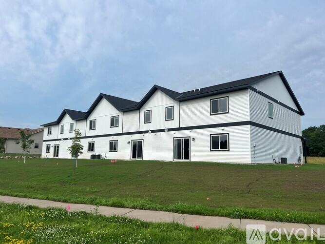 2309 Park View Ln Ne #3 - Photo 2 of 19