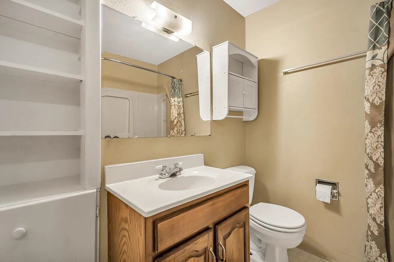 1755 N 18th St #A - Photo 3 of 8