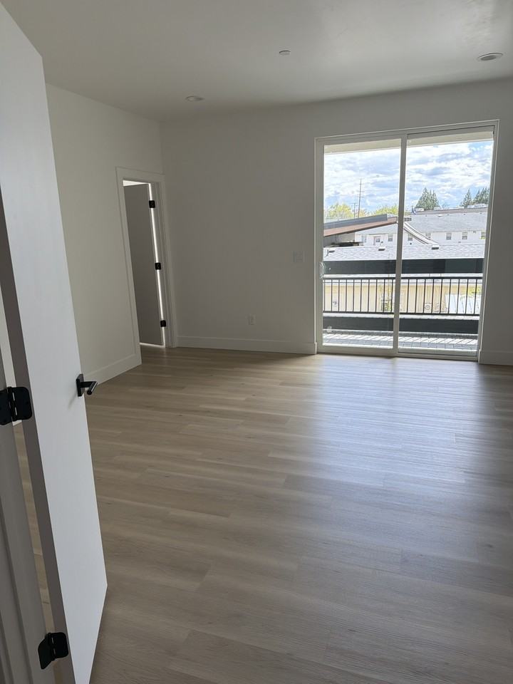 1618 N 31st St #C - Photo 2 of 20