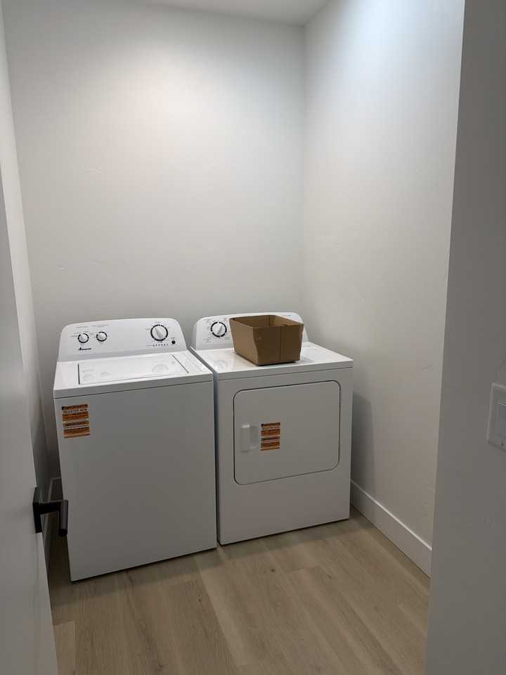 1618 N 31st St #C - Photo 5 of 20