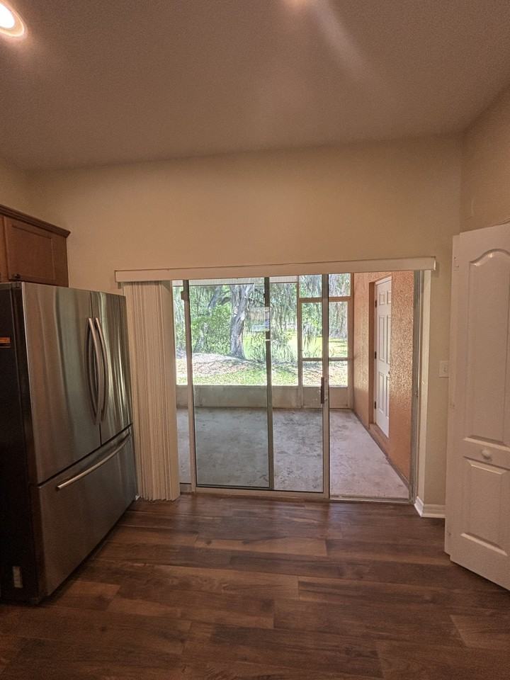 4150 Shade Tree Ln #4150 - Photo 7 of 28