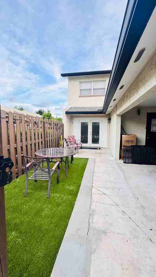 600 Waverly Ln #NA - Photo 2 of 27