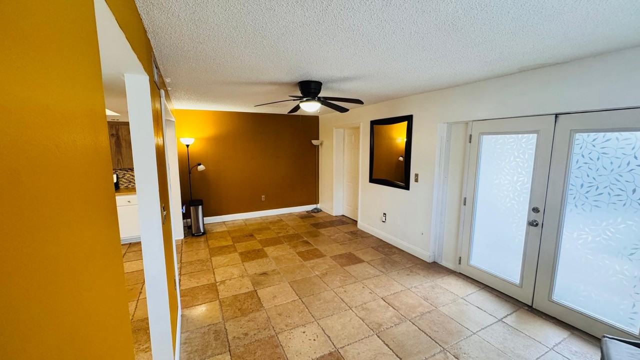 600 Waverly Ln #NA - Photo 6 of 27