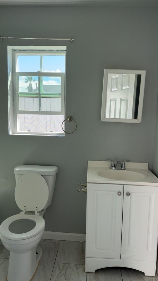 2066 Greenwood Rd #NA - Photo 3 of 10