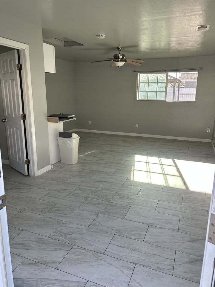 2066 Greenwood Rd #NA - Photo 7 of 10