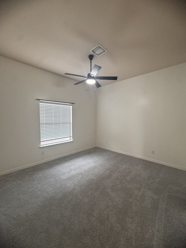 14009 Rainbow Point Dr #NA - Photo 7 of 27