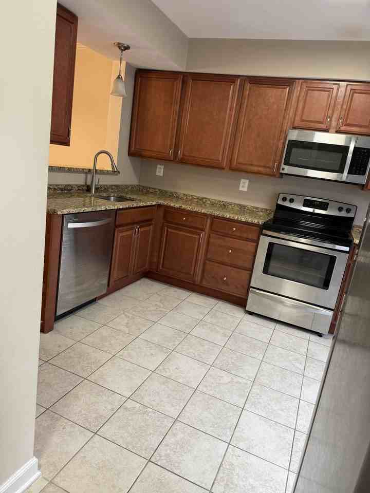 249 Heather Ct #NA - Photo 5 of 16