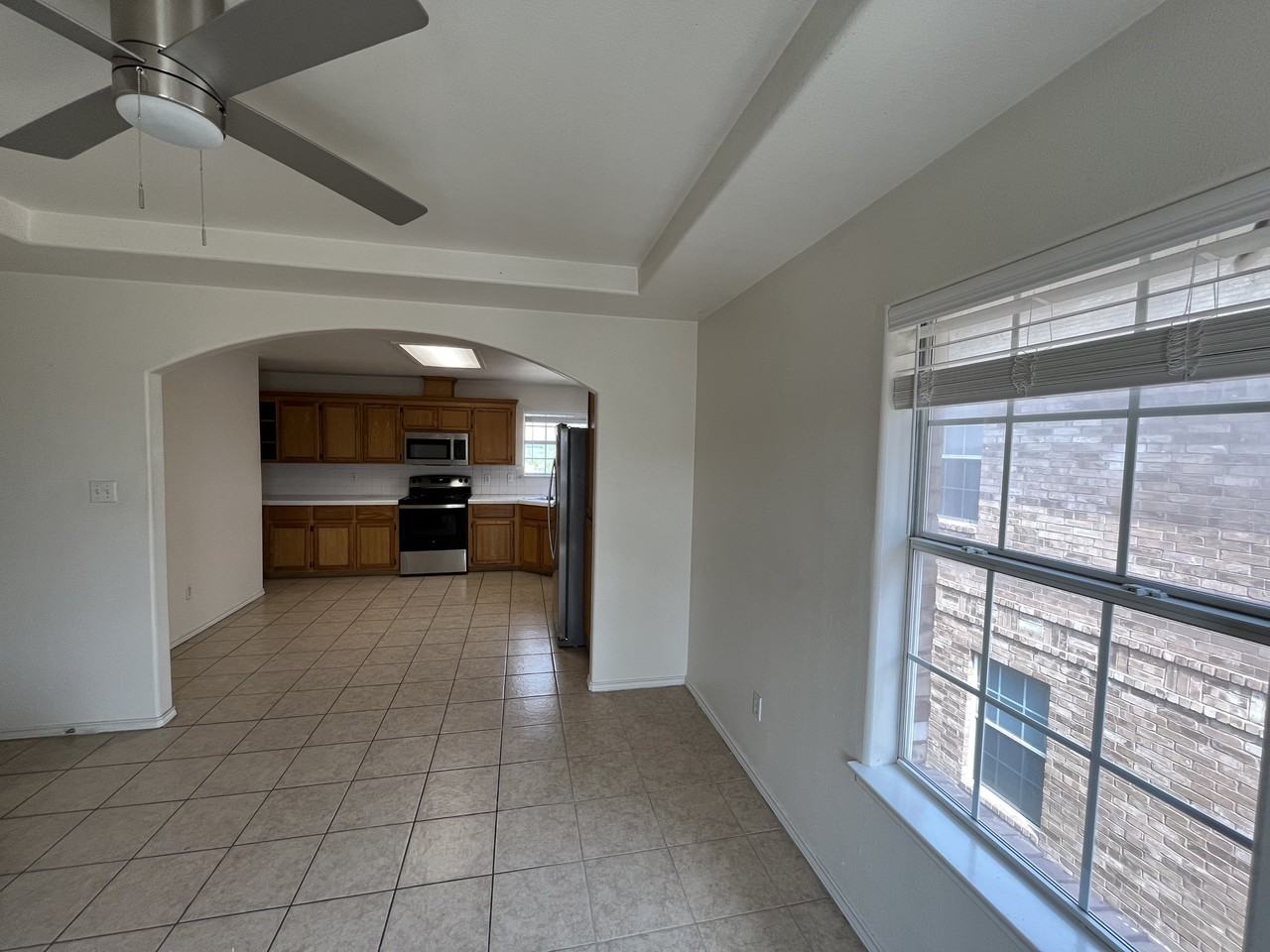 1313 N Sal St #4 - Photo 6 of 12