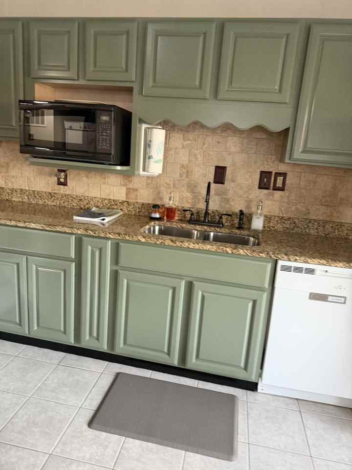 150 Glenwood Ln #E18 - Photo 7 of 23