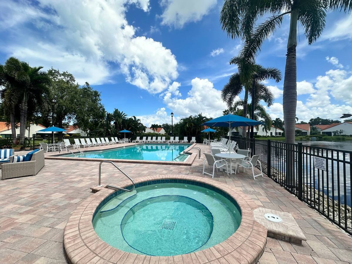 607 Beachwalk Cir #K102 - Photo 7 of 35