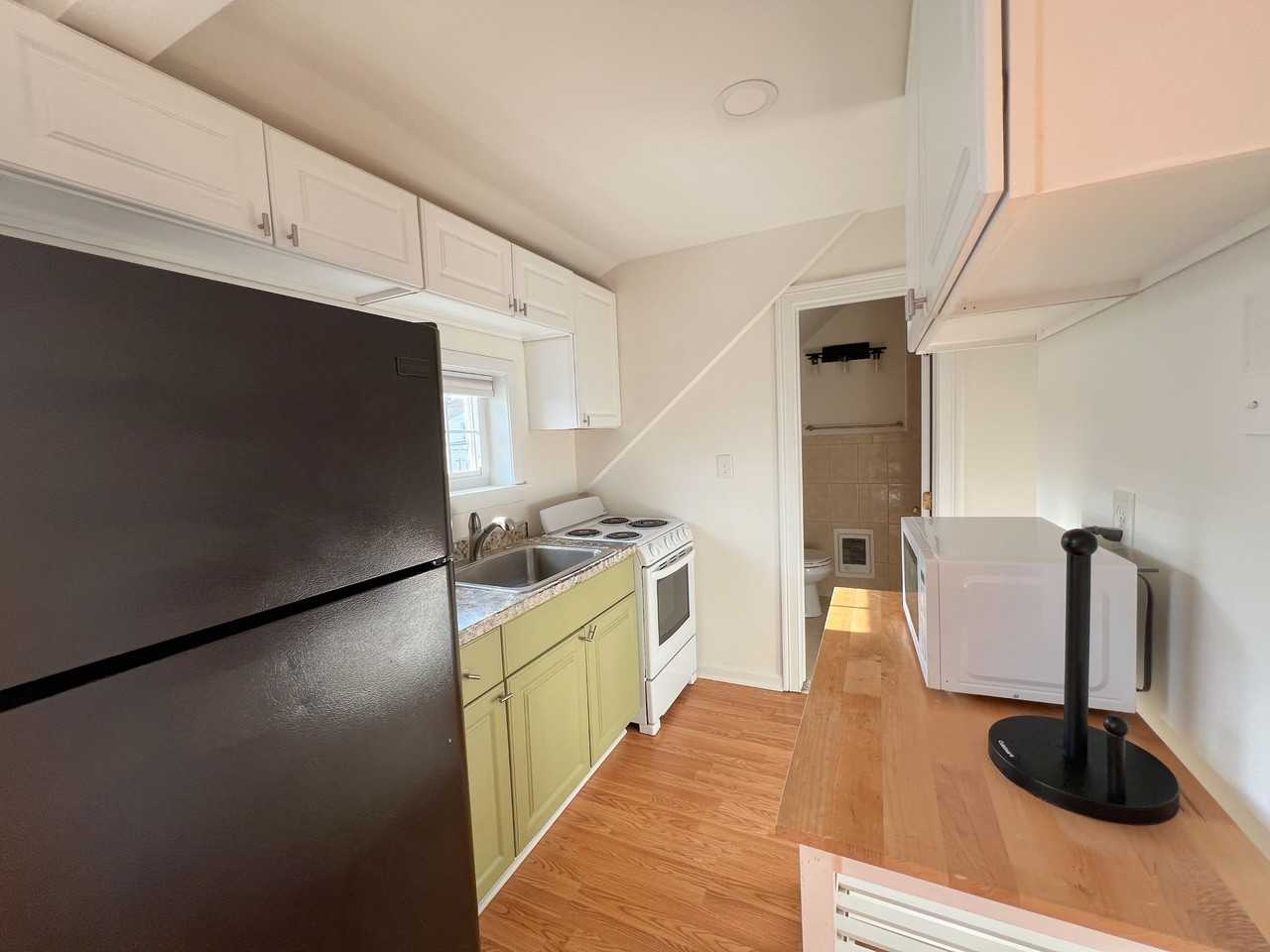 750 Cove Rd #7 - Photo 4 of 10