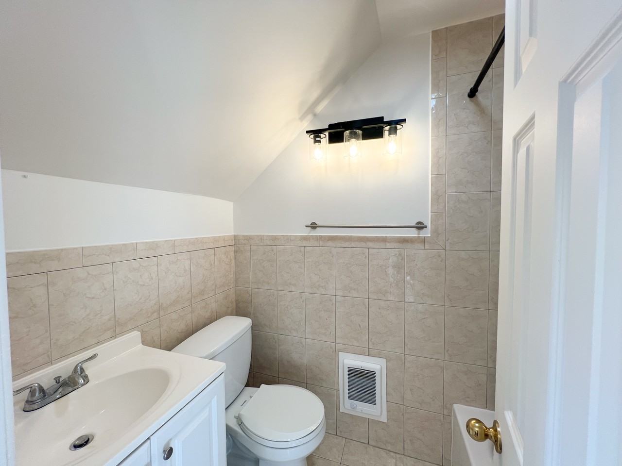 750 Cove Rd #7 - Photo 6 of 10