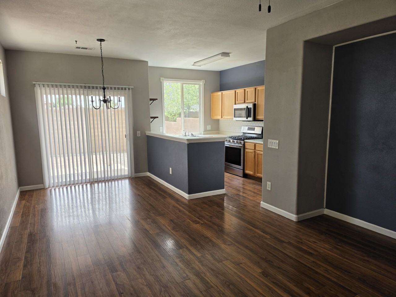 6501 San Antonio Dr Ne #5402 - Photo 2 of 11