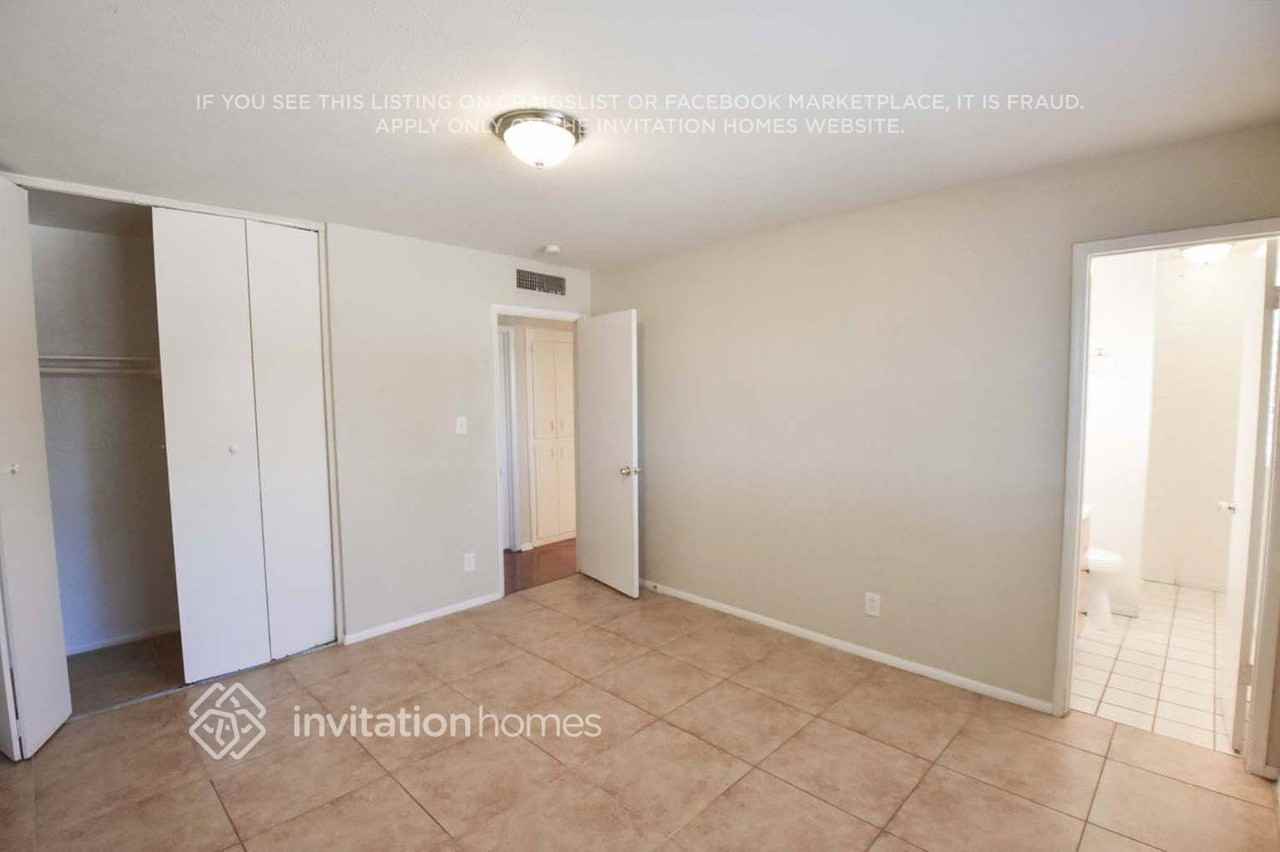 3520 W Lawrence Rd - Photo 5 of 9