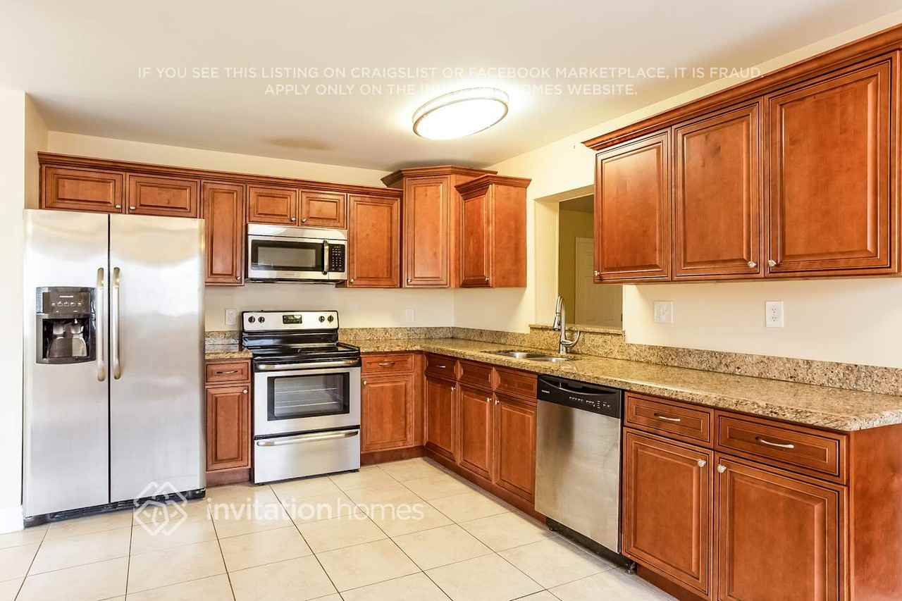 9504 Bloomfield Dr - Photo 7 of 21