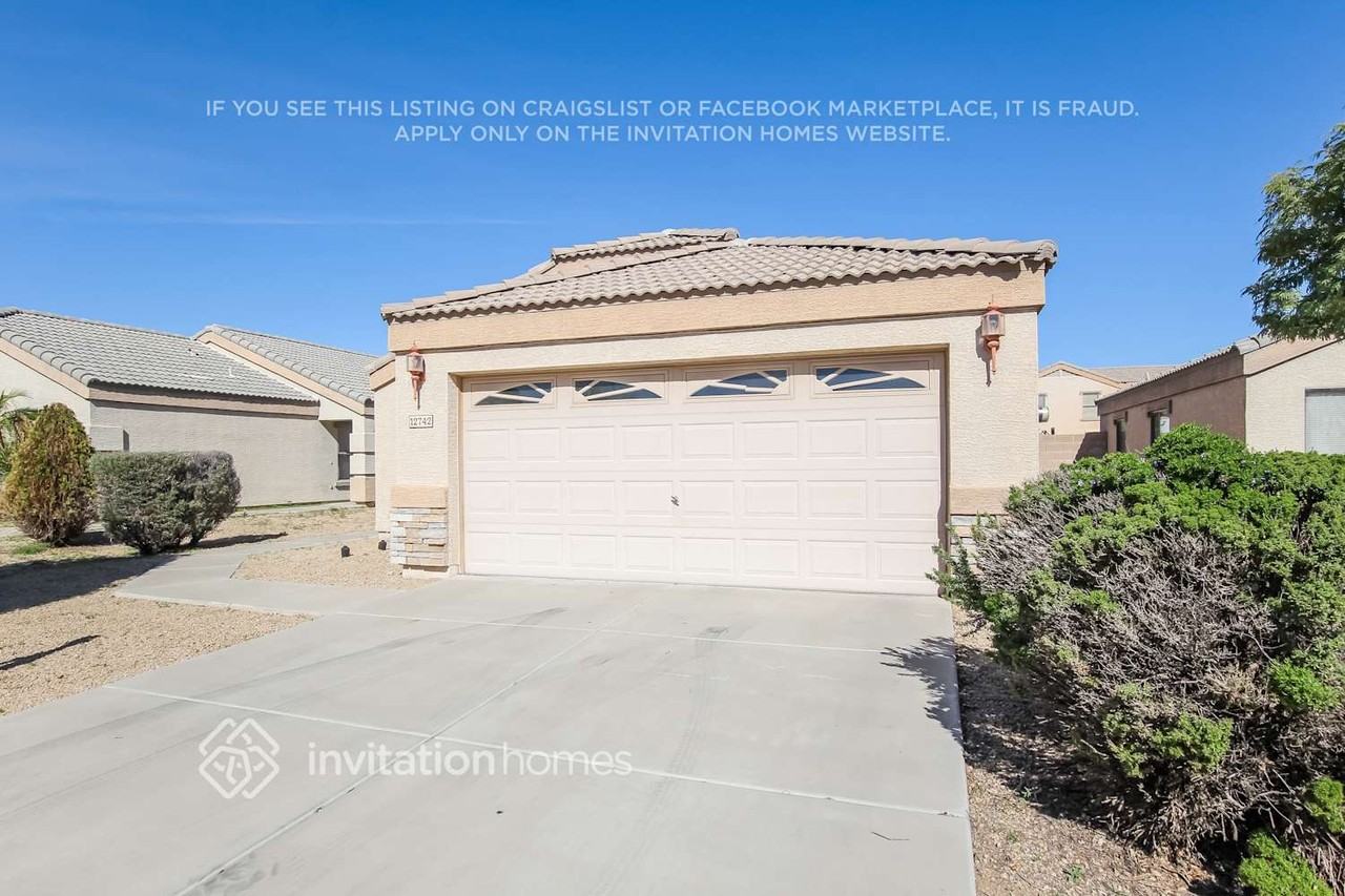 12742 W Pershing St - Photo 3 of 16