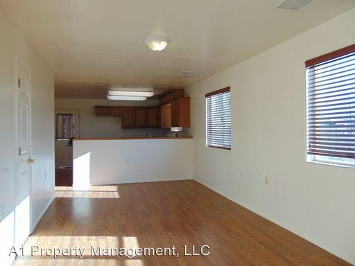 420 W Lake Louise Rd - Photo 3 of 22