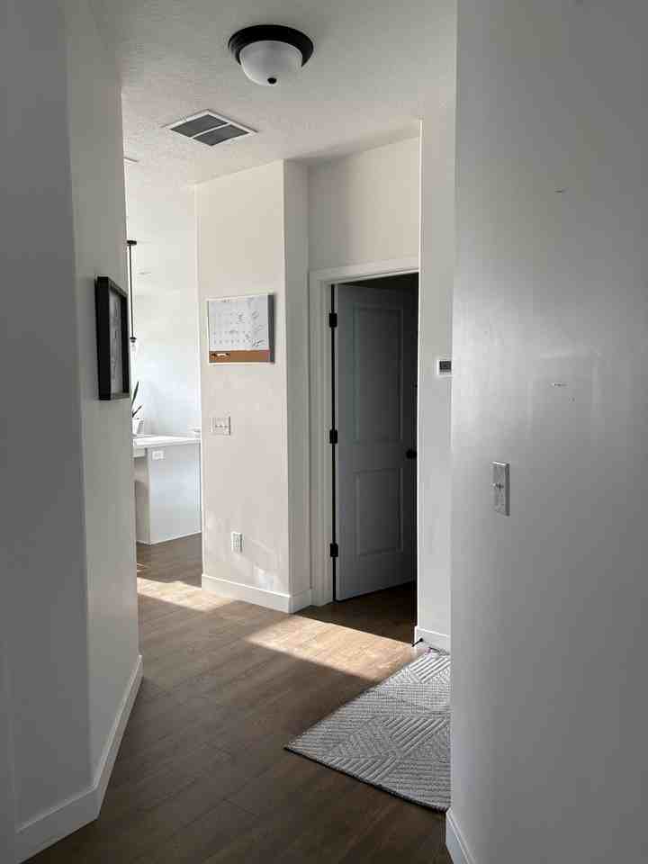 3765 Sw - Photo 2 of 12