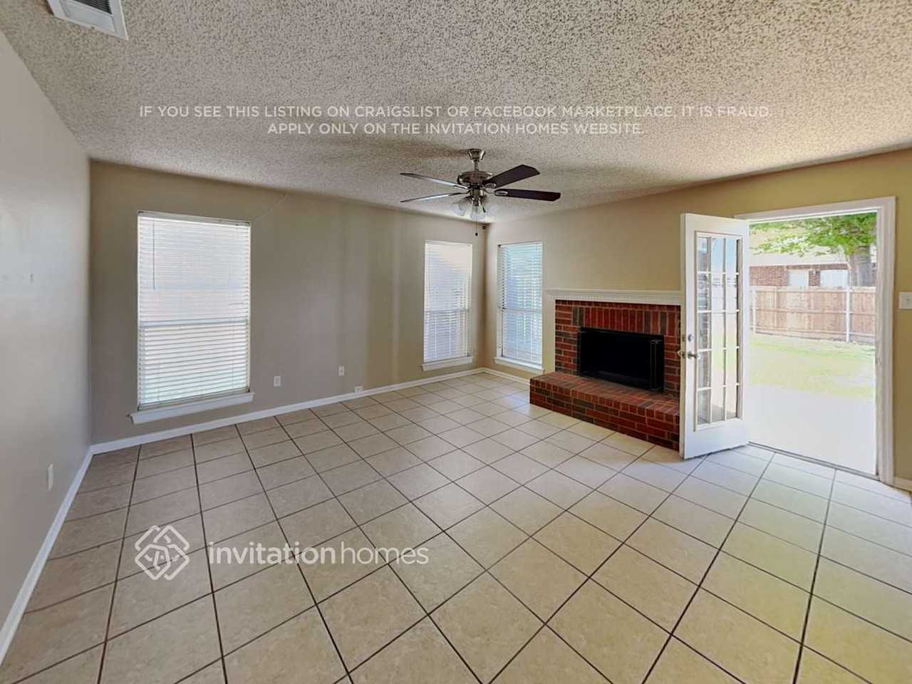 2529 Windchase Dr - Photo 4 of 21