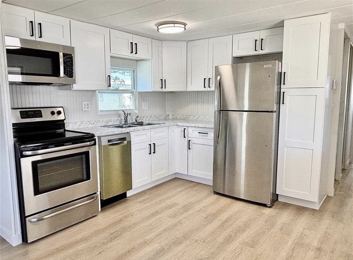 7028 Mount Jupiter Drive Northeast - Photo 2 of 13