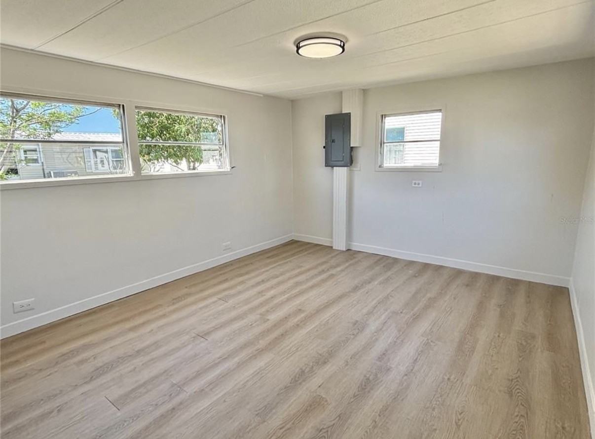 7028 Mount Jupiter Drive Northeast - Photo 6 of 13