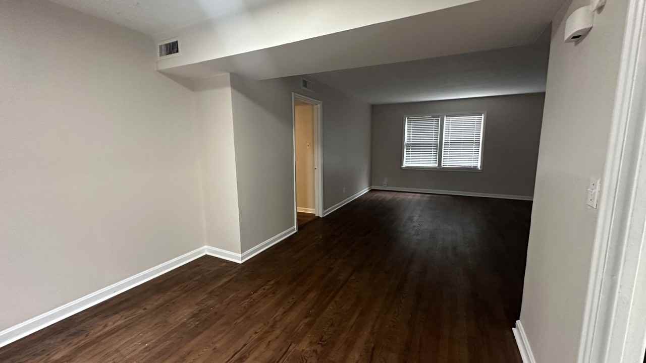 1934 North Boulevard - 05 - Photo 3 of 13