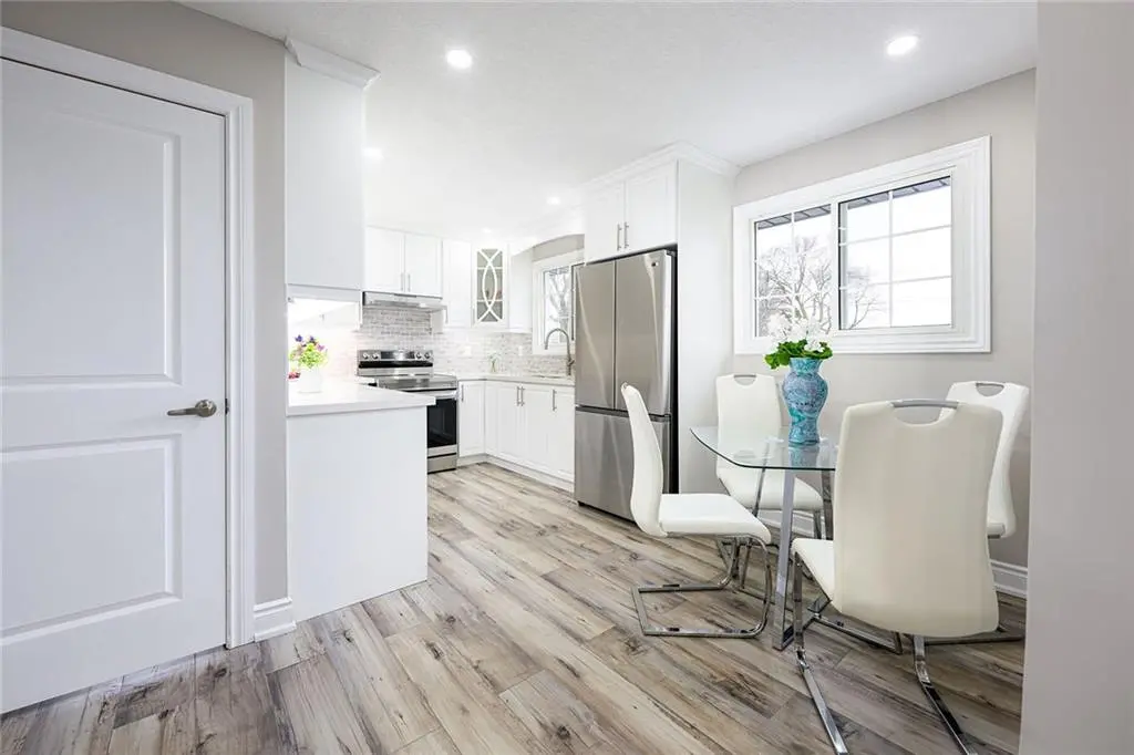 27 Fern Place - Photo 3 of 18