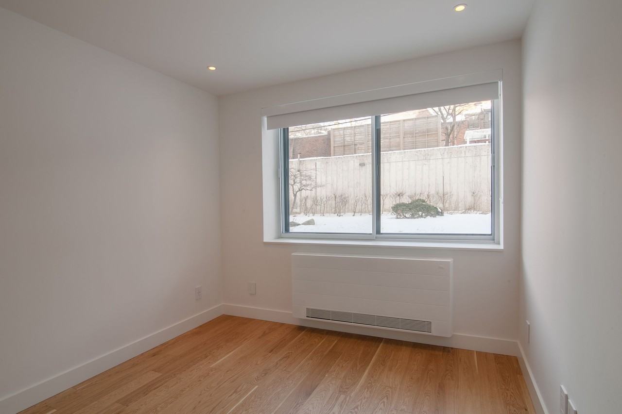 4555 Bonavista Avenue - Photo 6 of 50