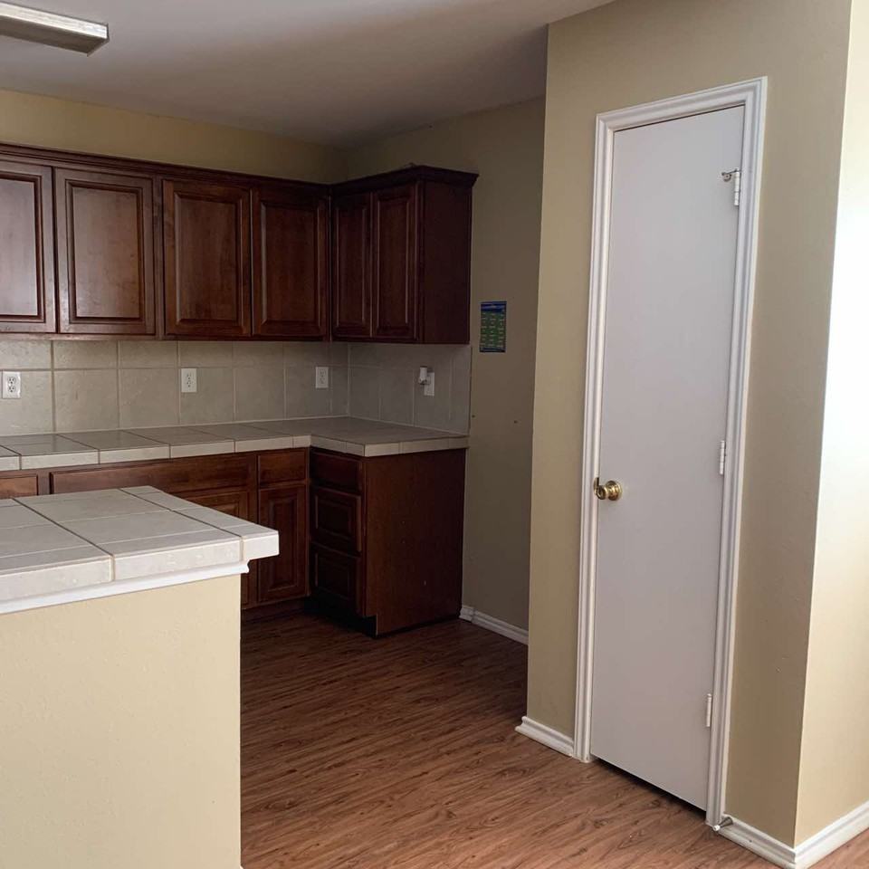 1434 Mission Hills Ln #1 - Photo 6 of 28