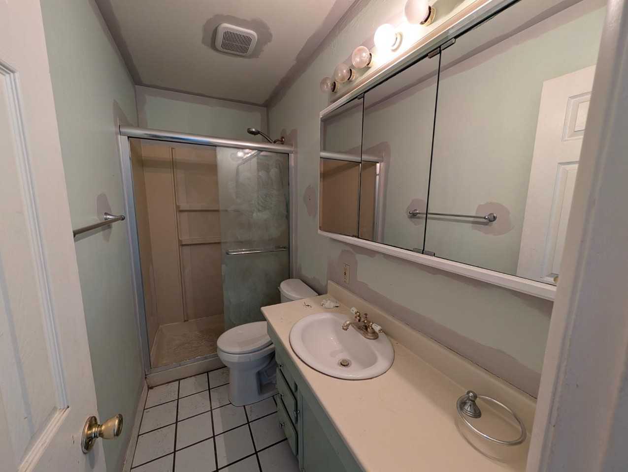 3021 Woodmont Dr - Photo 4 of 11