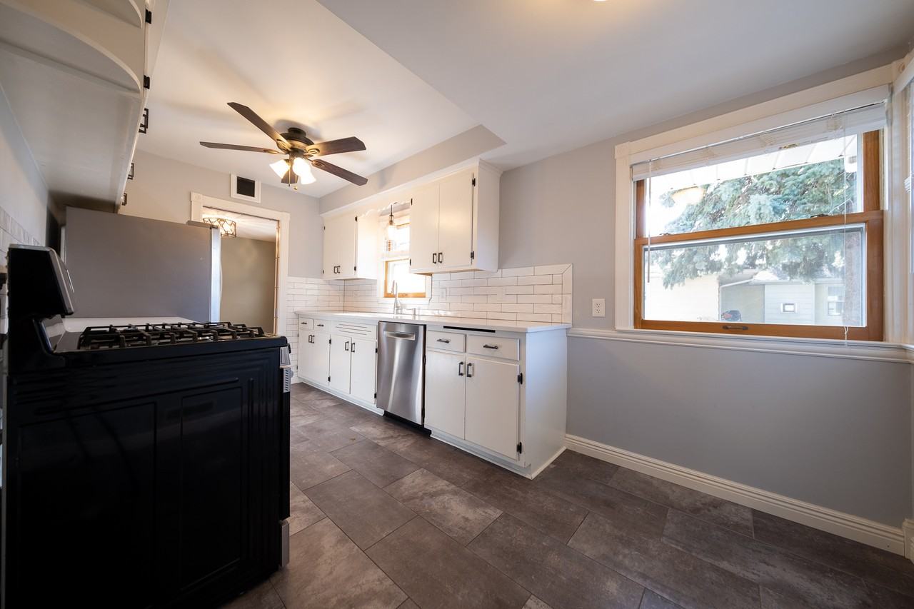 3112 Wilson St Ne #1 - Photo 4 of 28