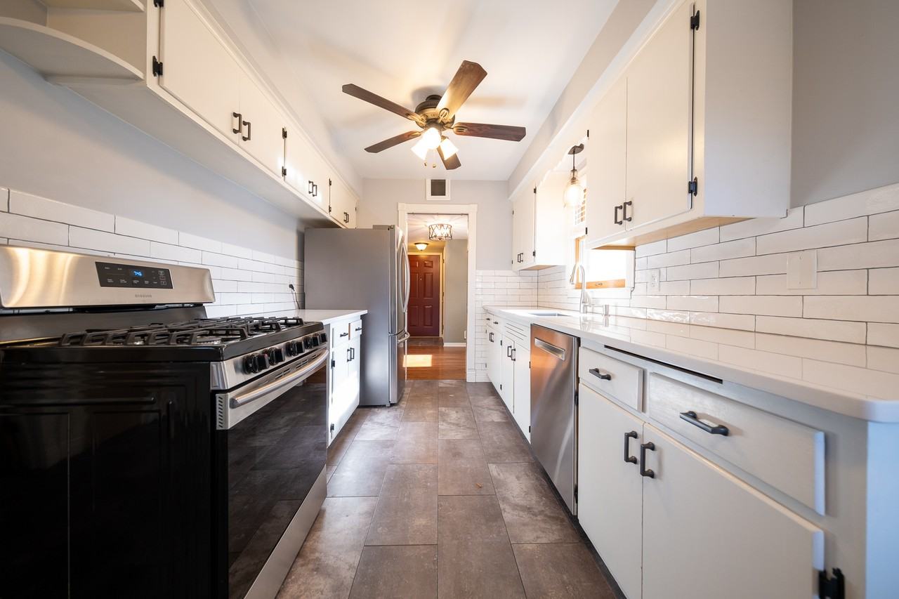 3112 Wilson St Ne #1 - Photo 5 of 28