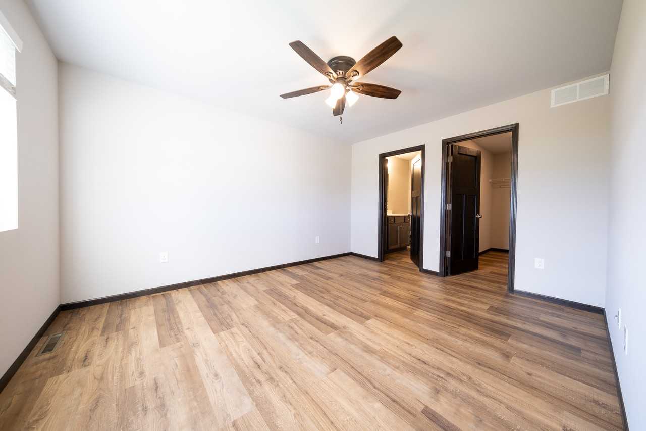 663 4th Circle Dr Se #1 - Photo 6 of 23