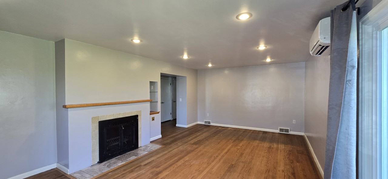 10407 64th Ave S #1 - Photo 4 of 27