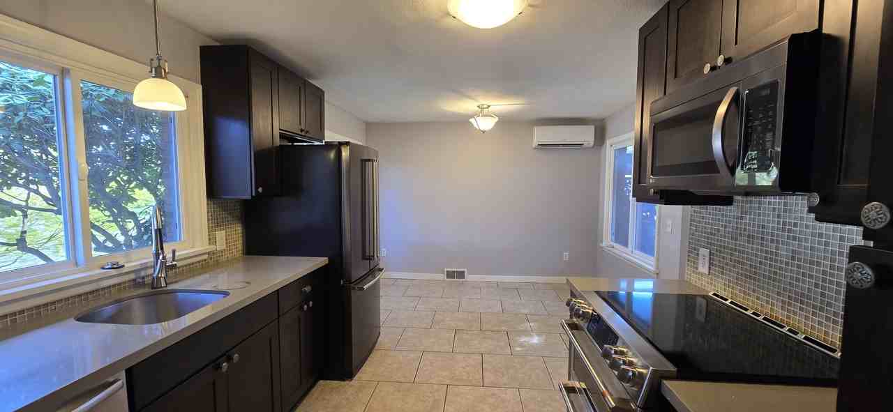 10407 64th Ave S #1 - Photo 5 of 27