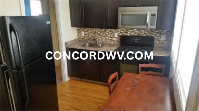106 Burch St #4