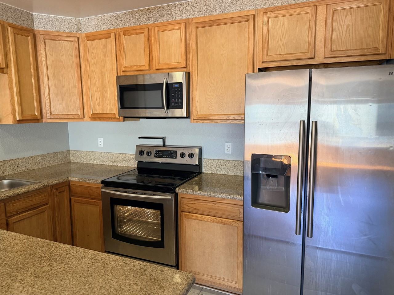 433 Autumn Dr #1 - Photo 5 of 30