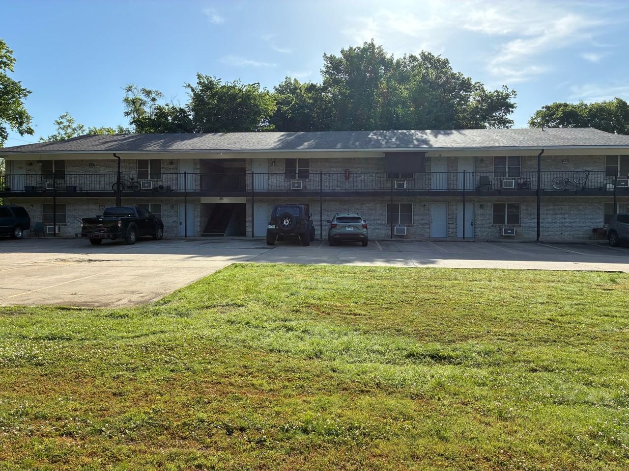 1007 Cedar St #02