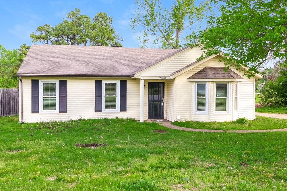 7900 Rochelle Rd - Photo 3 of 16