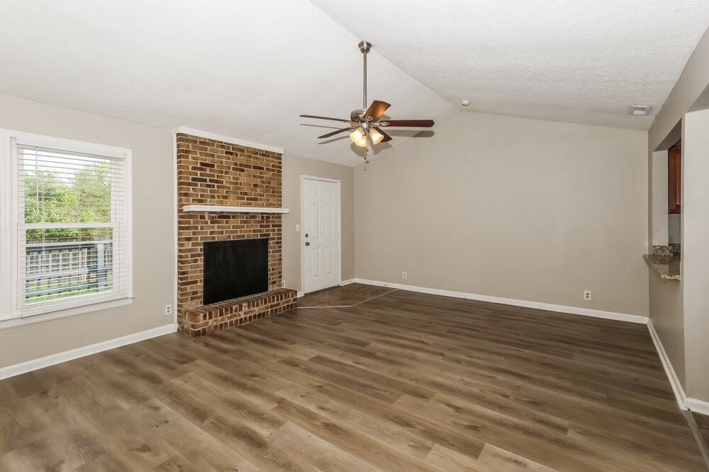 7900 Rochelle Rd - Photo 4 of 16