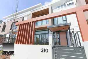 featured image of 3963 Uplands Way 210