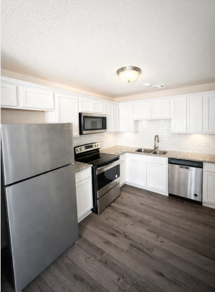 1018 Zora Dr #B - Photo 5 of 15