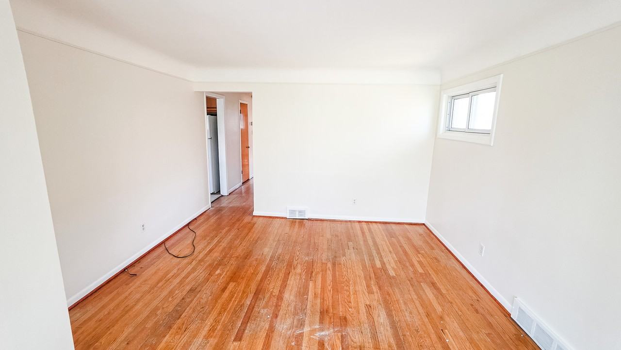 3914 Mckinley St #1 - Photo 4 of 15