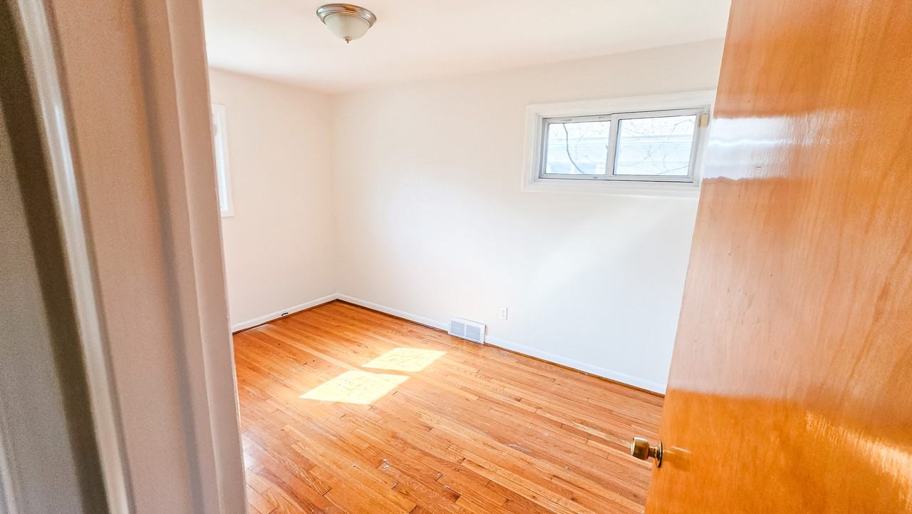 3914 Mckinley St #1 - Photo 6 of 15