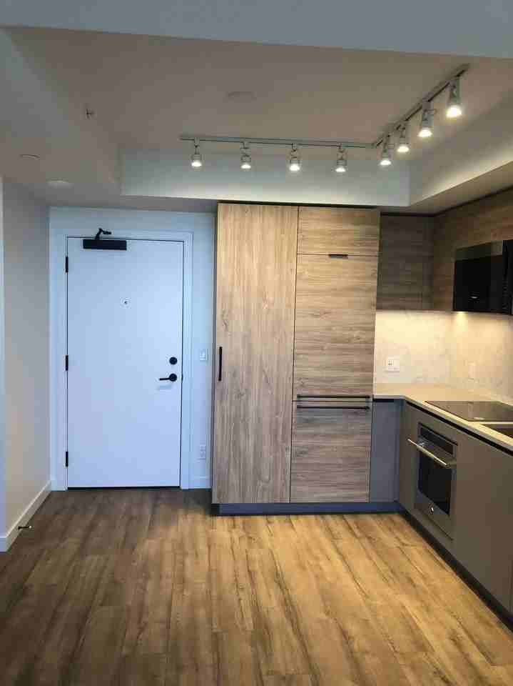 10448 University Dr - Photo 6 of 10