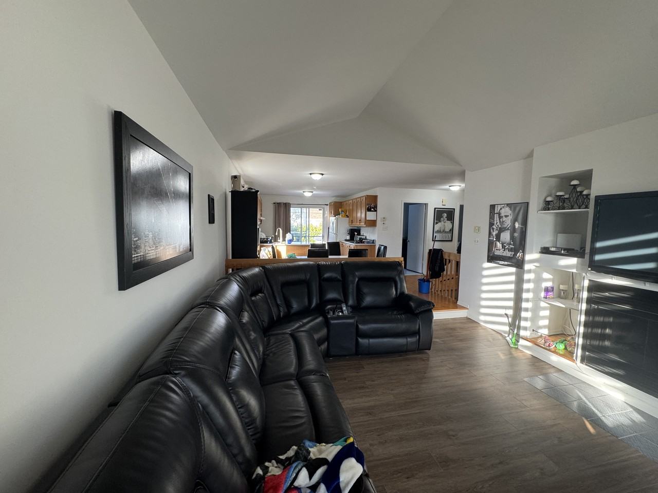 Avenue du Château Pierrefonds - Photo 5 of 17