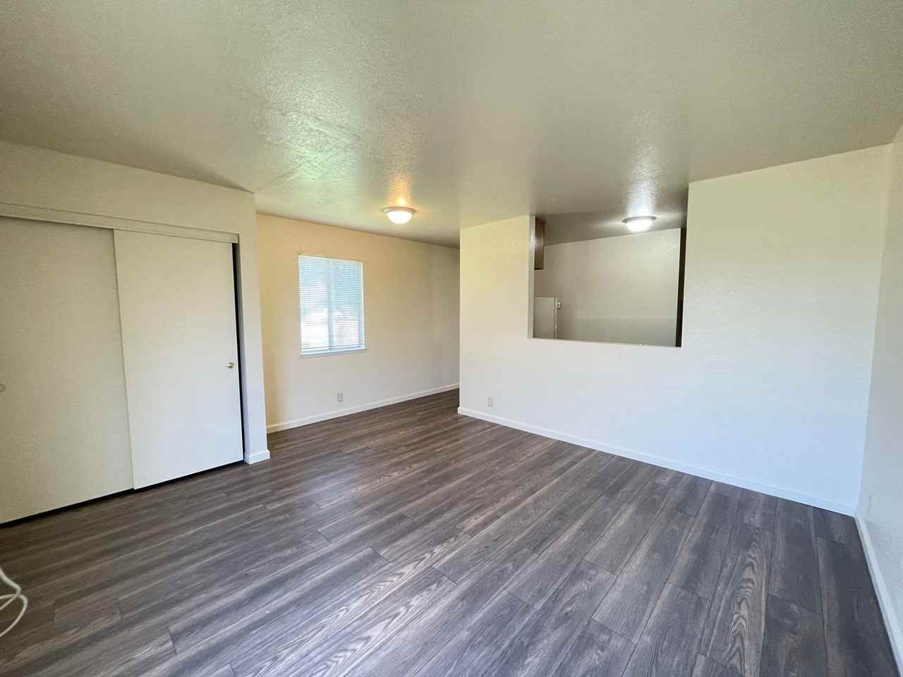 Lake View Apartments - Photo 3 of 7